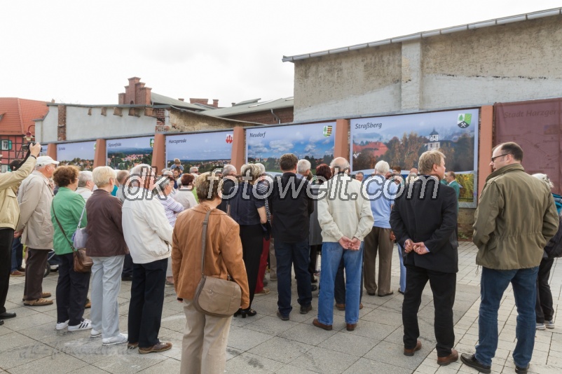 Übergabe Stadtinformation und Einweihung der Foto Tafeln am Schlossberg Harzgerode